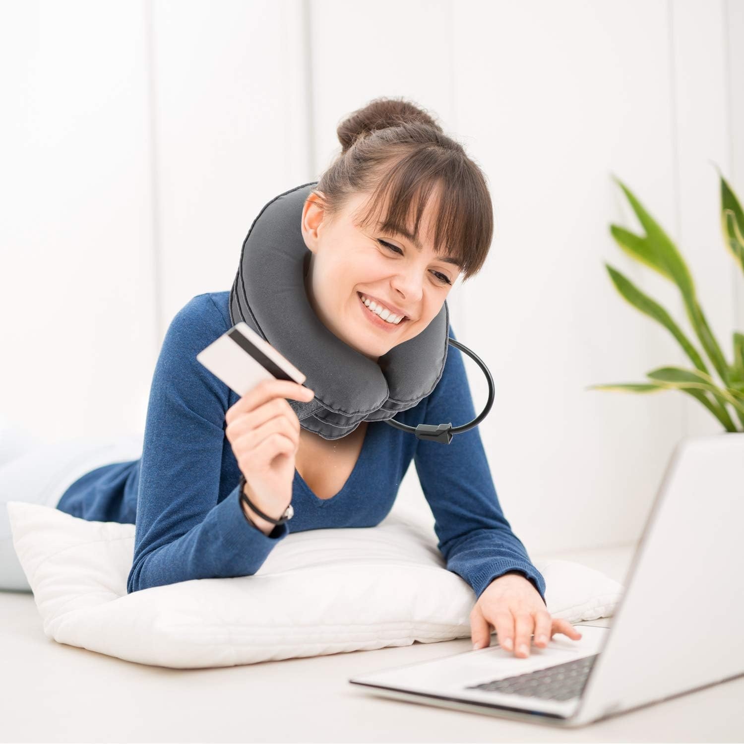 image:imageUpgraded Cervical Neck Traction Device by Ohuhu Inflatable and Adjustable Neck Collar Device Neck Support Stretcher for Traction Spine Alignment and Chronic Neck Pain Relief Gray Fathers Day Gift